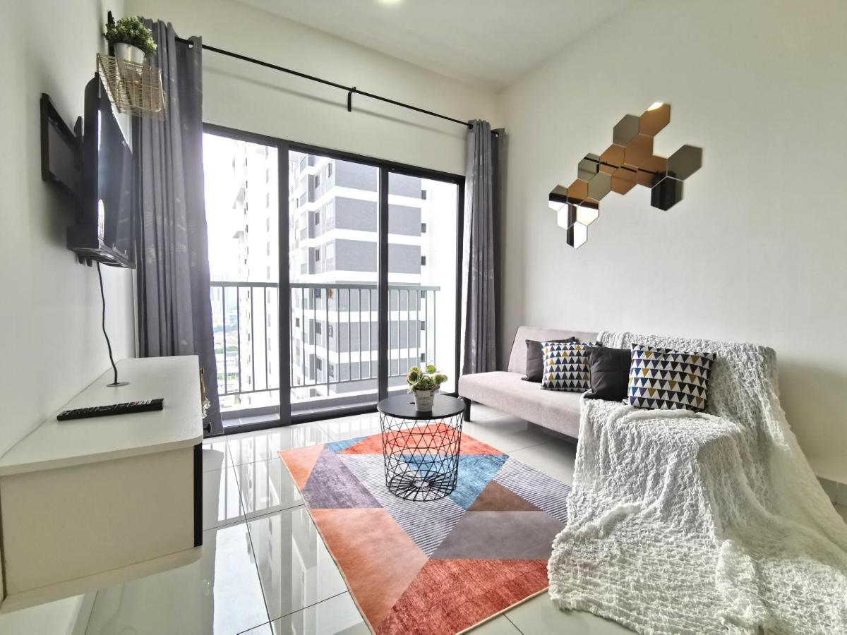 Traders Garden Apartment *
